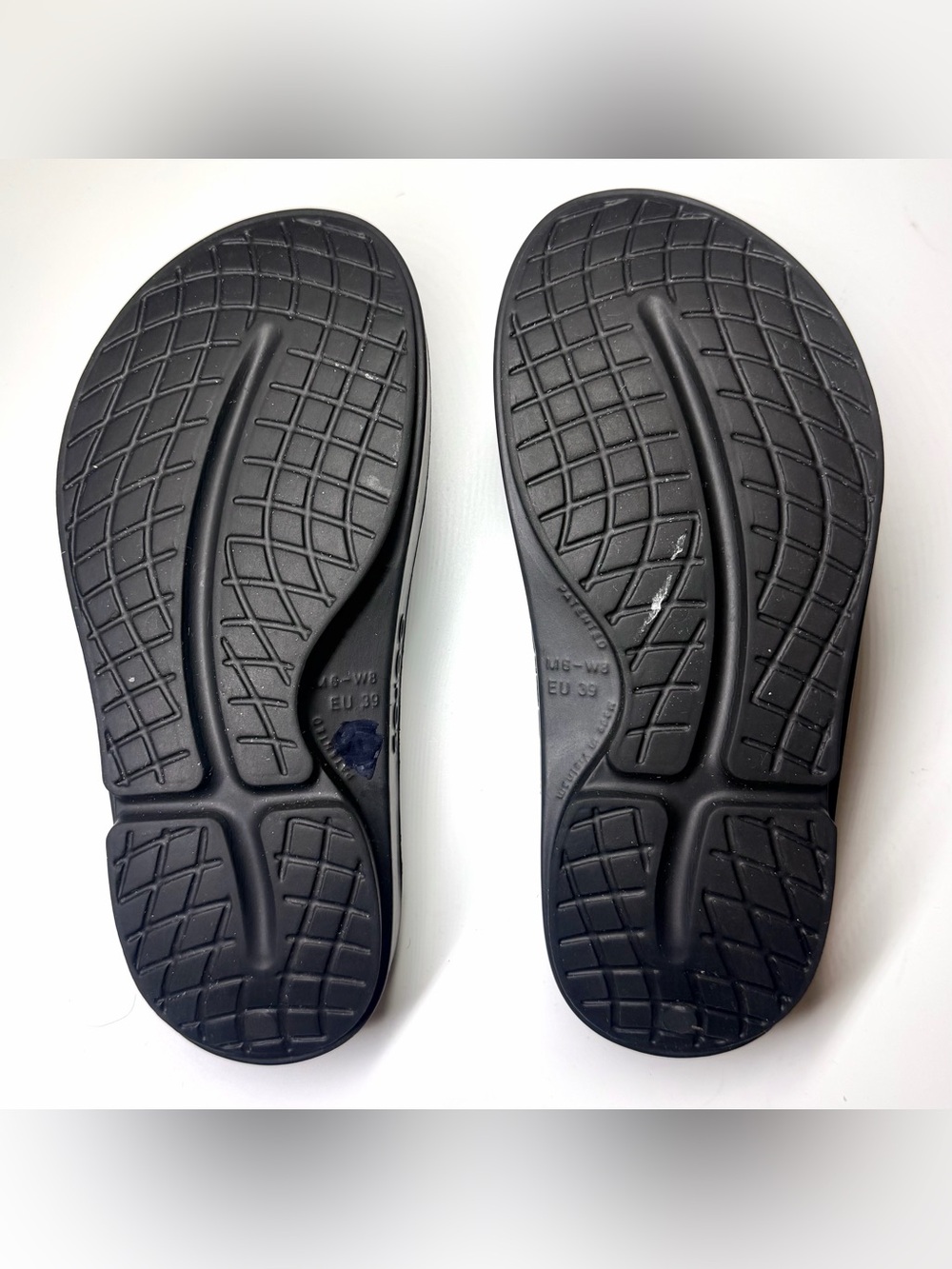 OOFOS OOriginal Sport Thong Flip Flop Sandal Black/White Size- Men’s 6/ Women 8 - Picture 8 of 8